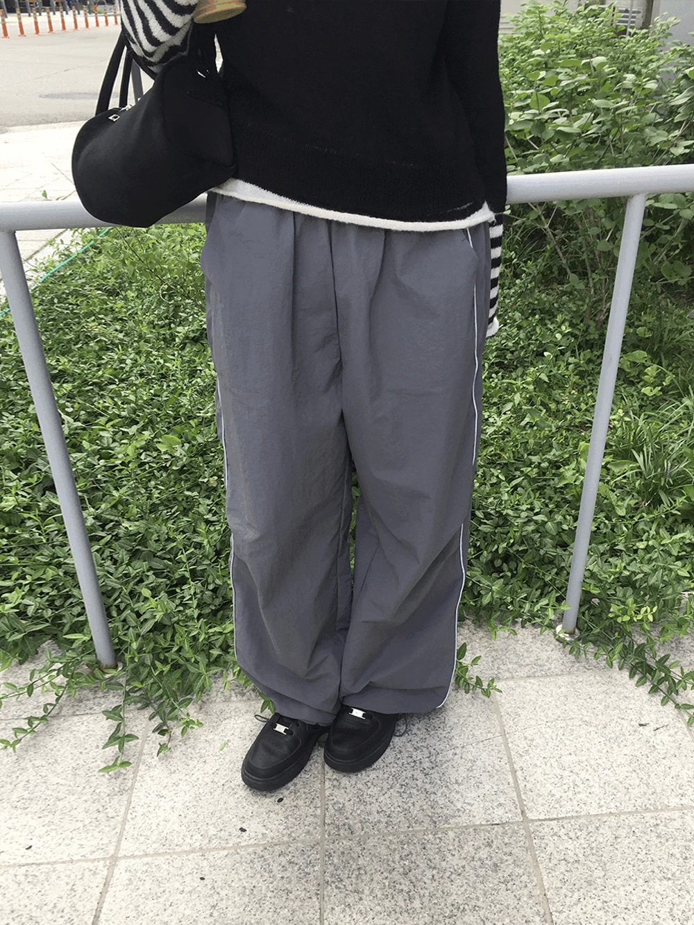 라트 나일론 와이드 트랙팬츠 (3c)