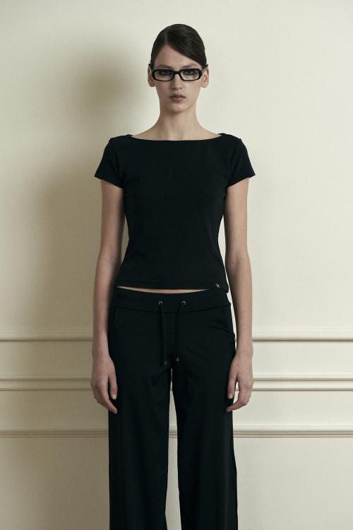 PLAIN BOAT NECK SHORT SLEEVE BLACK