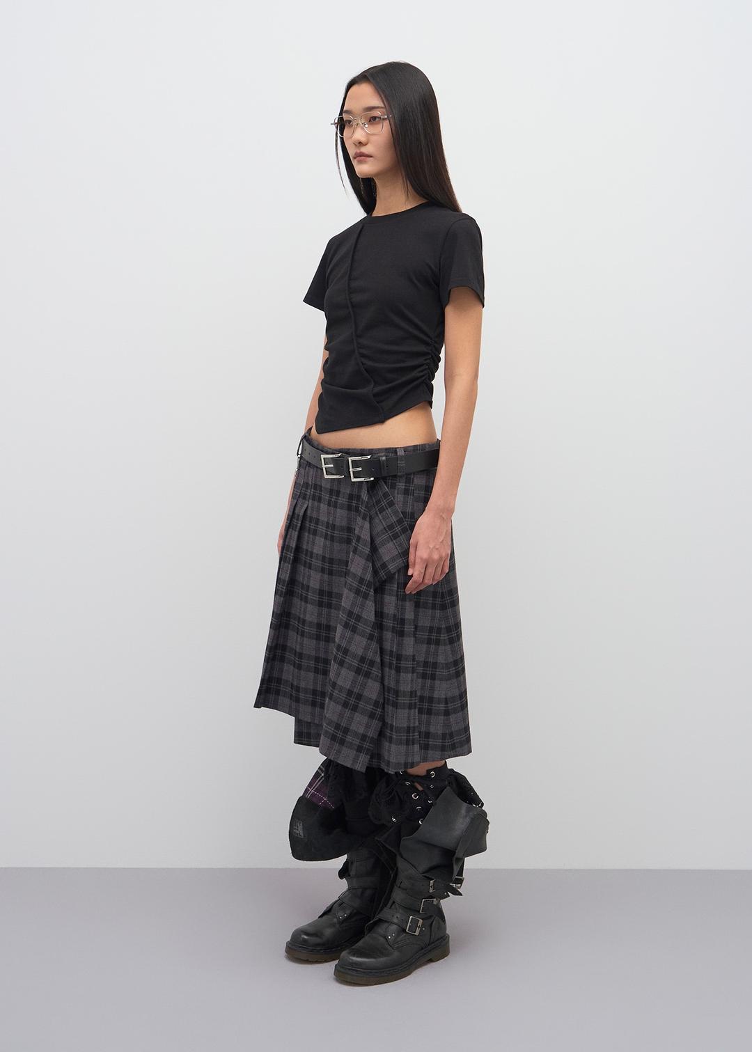 SEAM DETAIL SLIM T-SHIRT (BLACK)