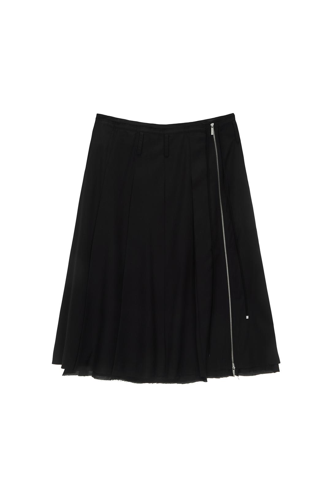 STRING POINT LAYERED PLEATS SKIRT IN BLACK