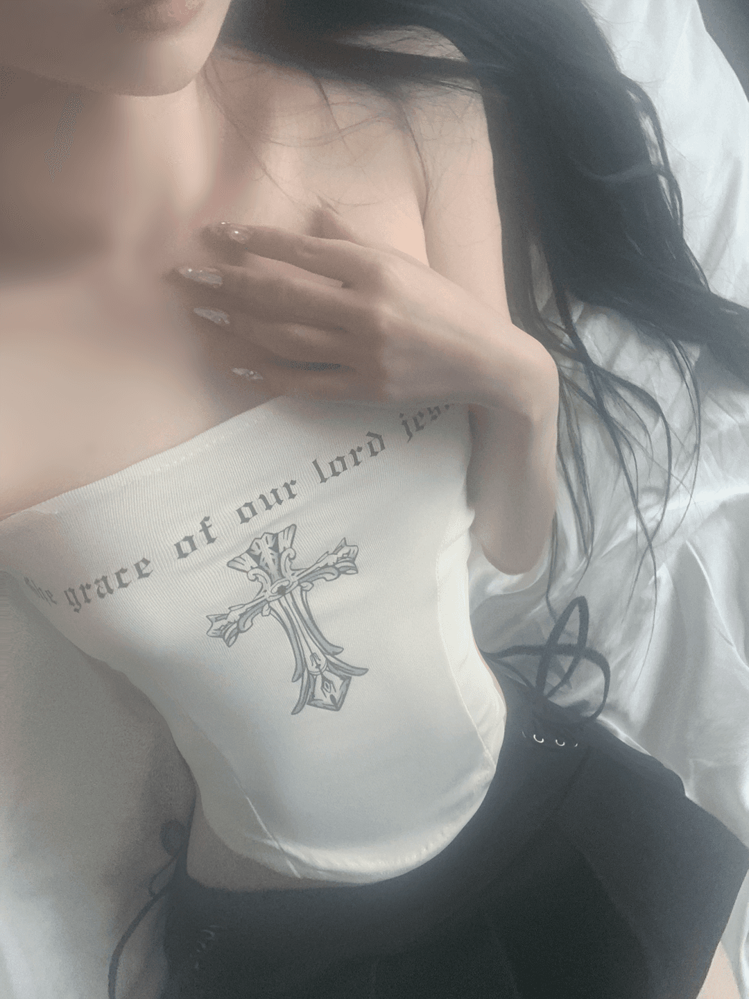 Bacro Cross Lettering Top