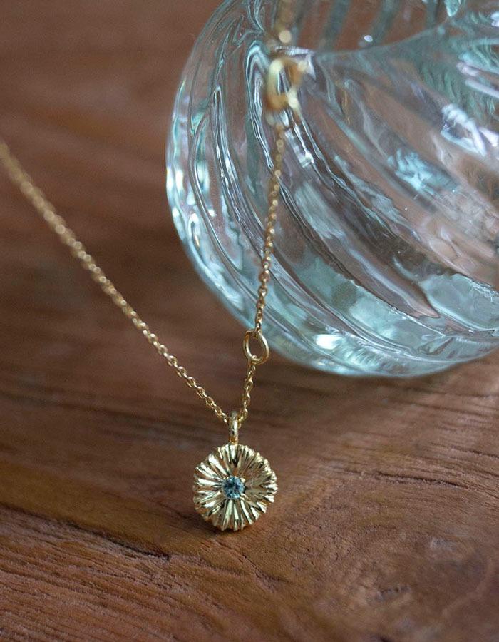 comma & comma) CORNFLOWER NECKLACE