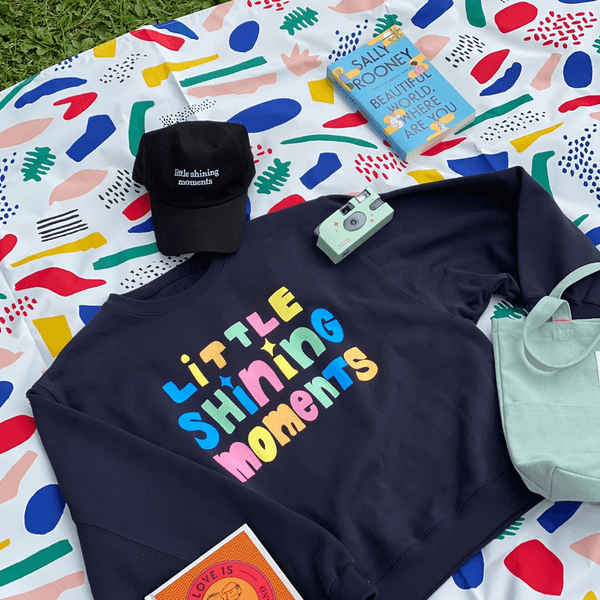 모먼트 스웻셔츠 Moments Sweatshirt