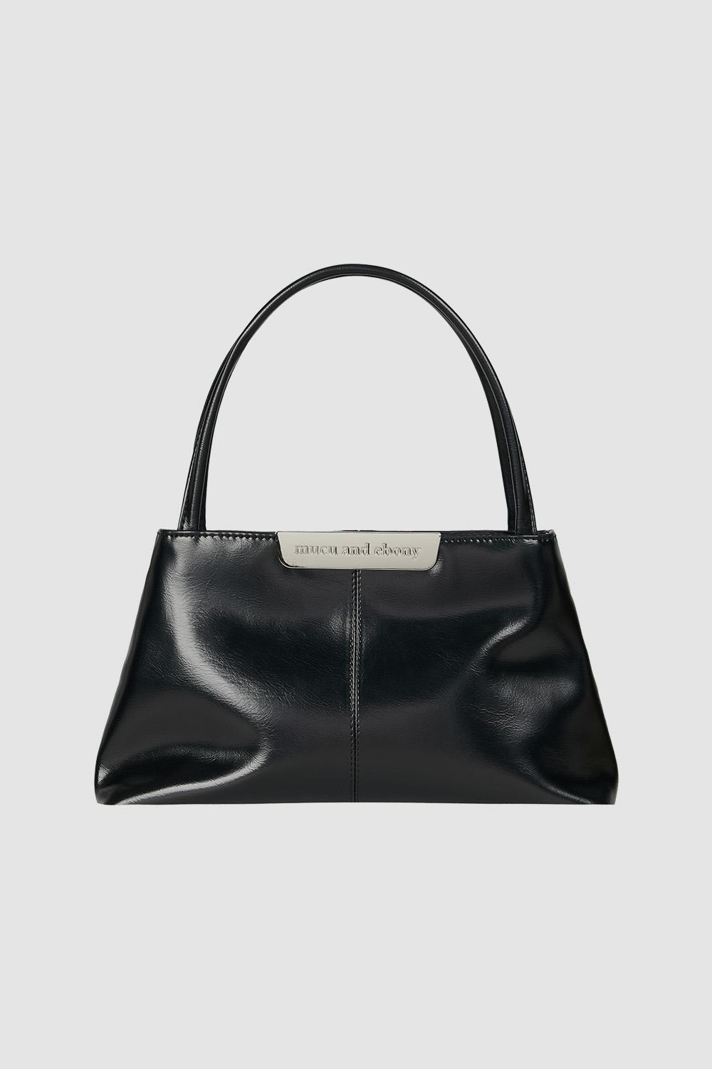 Clam Bag _ Black