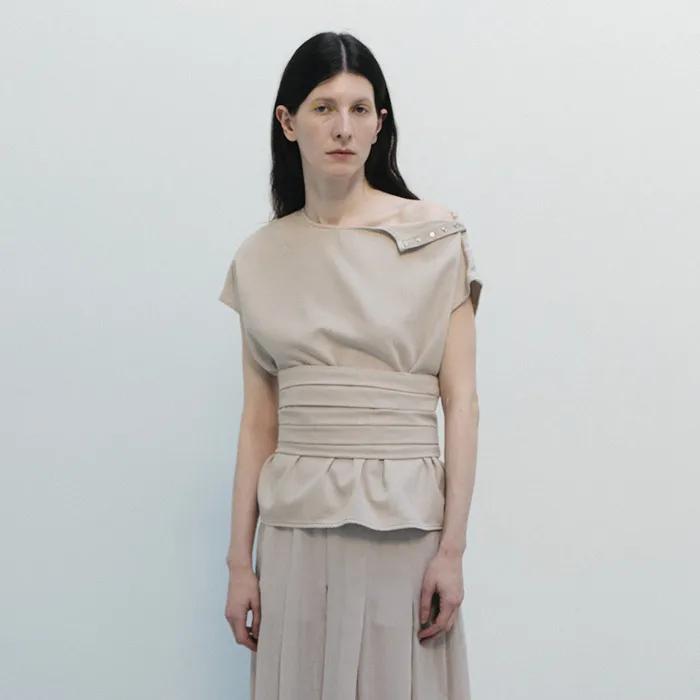 GARMENT-DYED SOFT DENIM SNAP BLOUSE & PINTUCK BUSTIER SET UP [BEIGE]