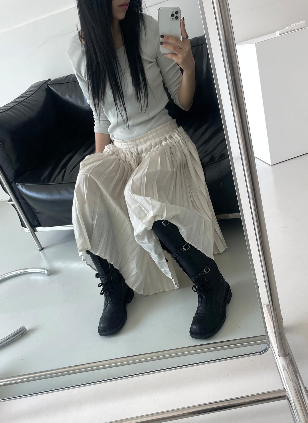 이이알하우스 Lench pleats skirt (2C)