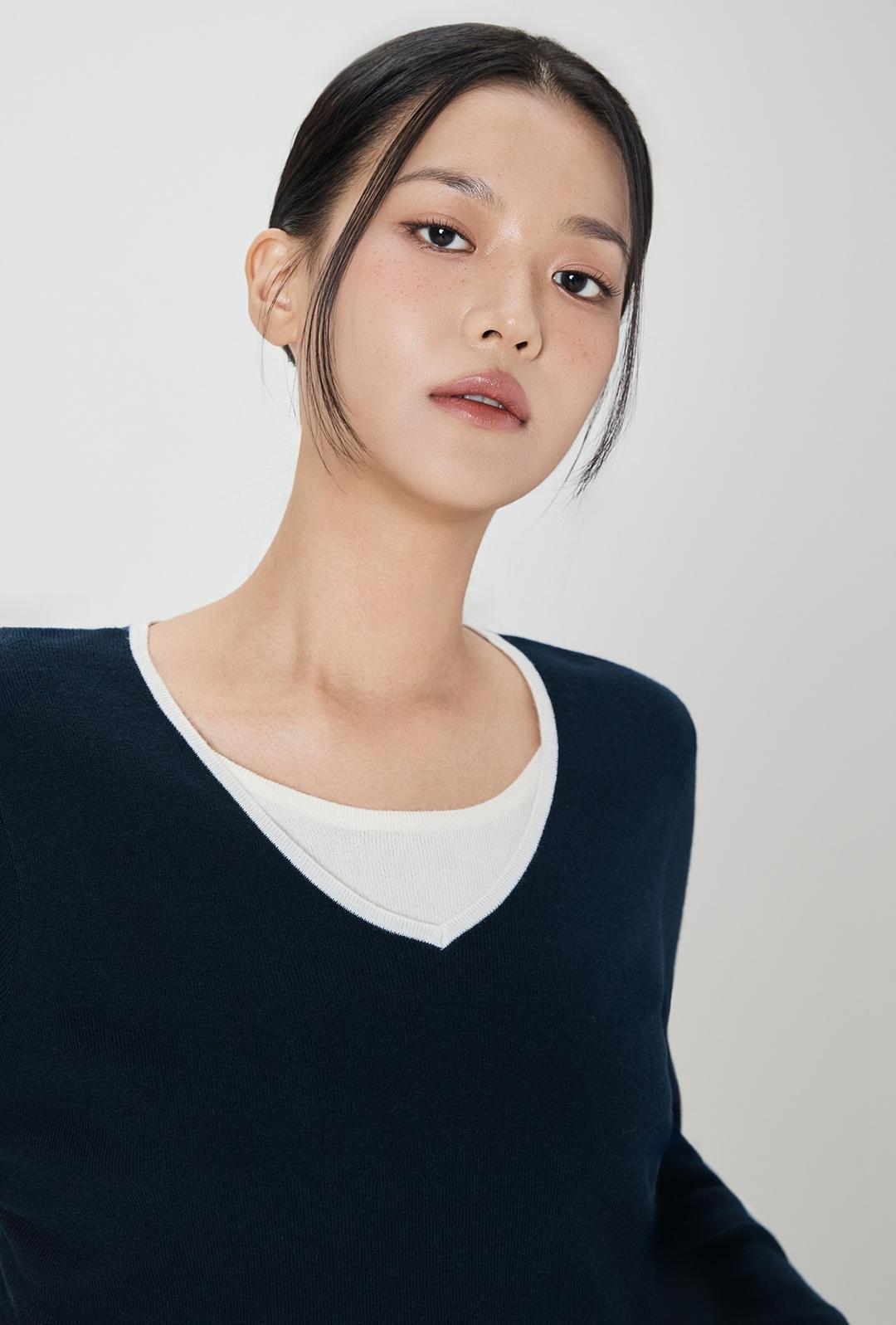 미쏘 [울블렌드] V넥 레이어드 풀오버_MIWKAF92SS