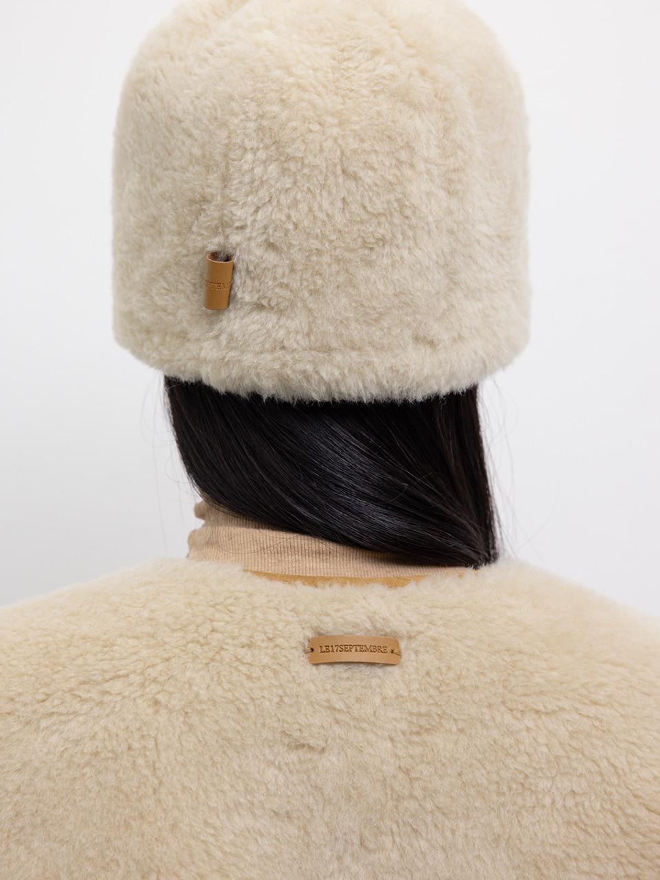 REVERSIBLE SHEARLING HAT [CAMEL]