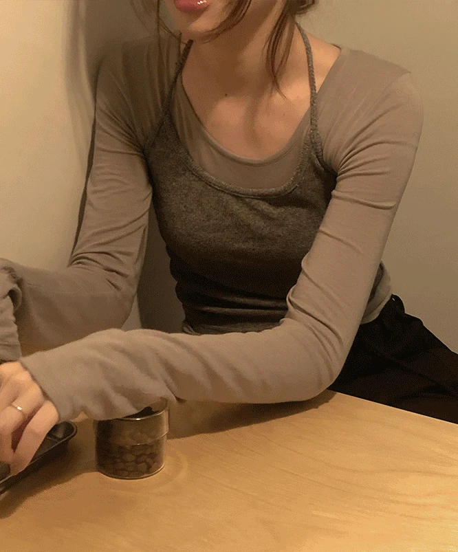 [사계절템🤎] 로븐 홀터넥 나시 (3color)