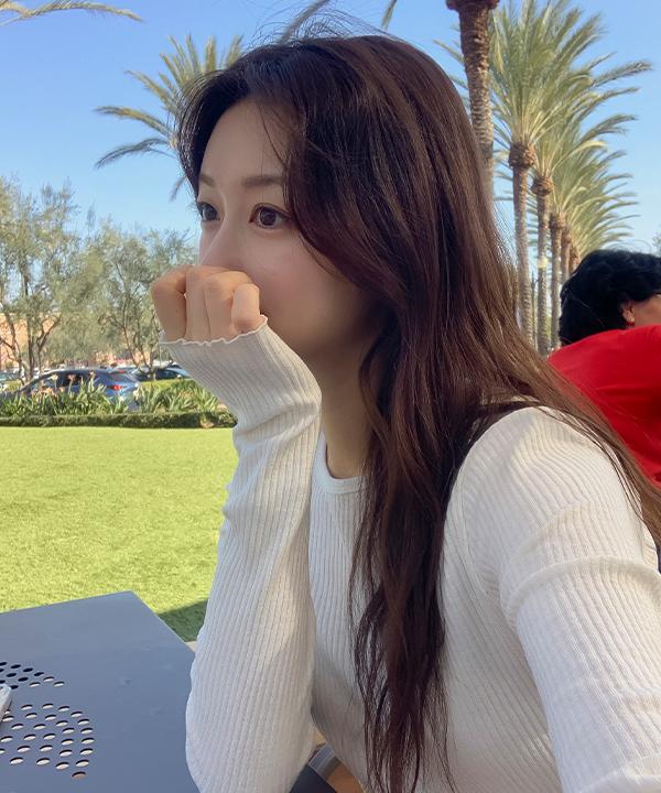 리얼코코 [기본티✨/레이어드/골지/made] 피넷 프릴 슬림 티셔츠