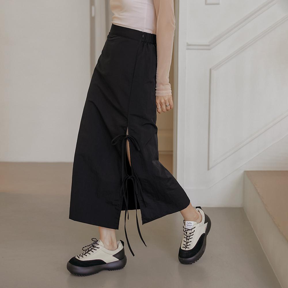 쿠퍼 나일론 스트랩 슬릿 롱 스커트 (여름/뒷밴딩/앞트임/리본/H라인/아이스/바스락/방수/휴가/여행/휴양지 룩)