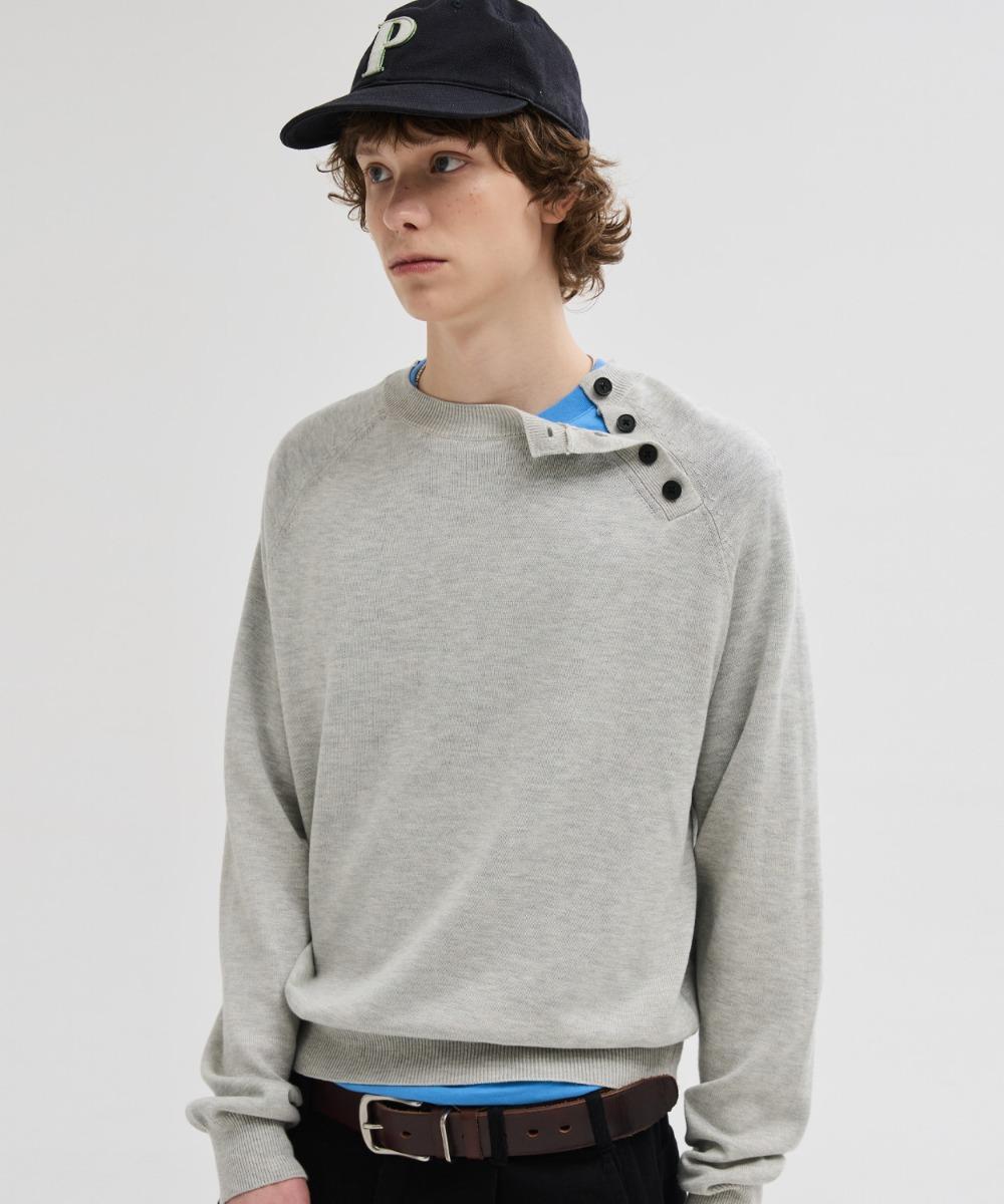 [3/23 예약배송] 사선 헨리넥 크롭 니트 [그레이]