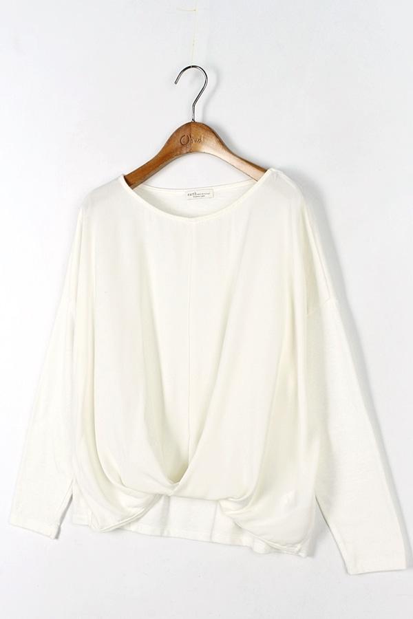 EARTH MUSIC ECOLOGY 오버핏 셔링 포인트 블라우스 WOMAN_L