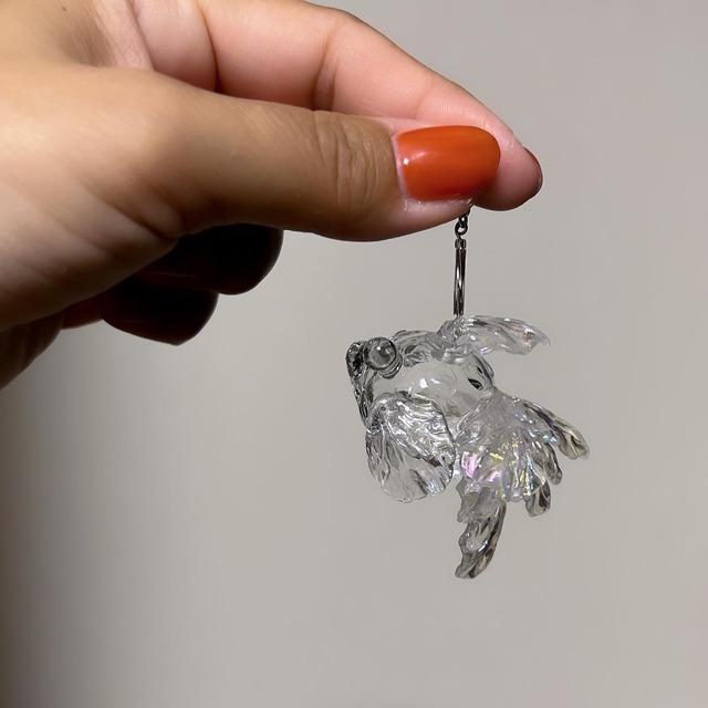 【片耳ピアスorイヤリング】オーロラ金魚