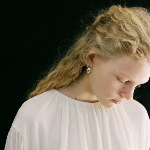 Wool jersey shirring blouse (ivory / cream / dark gray) [11월 21일 순차 배송]