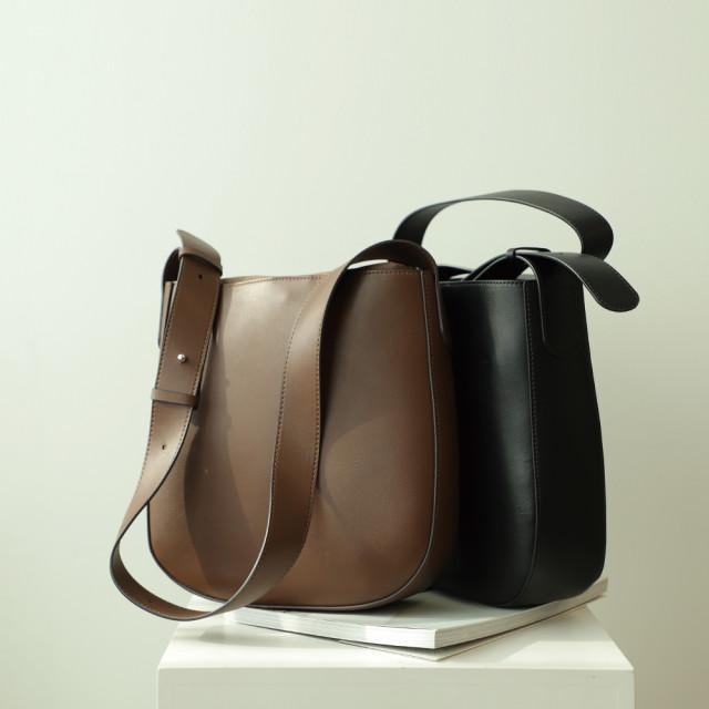 [무배][리뷰 1900개] 소가죽 라운드 숄더백 버킷 투웨이 호보 직장인 출근 대학생 아이패드 가방 s4100