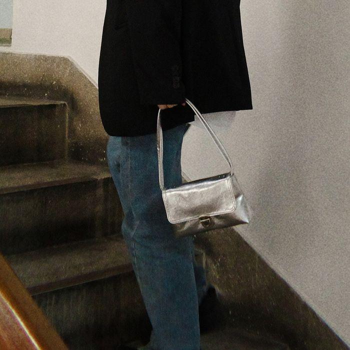 Pendu. Wide bag Melting Silver Color 펜두 와이드 멜팅 실버