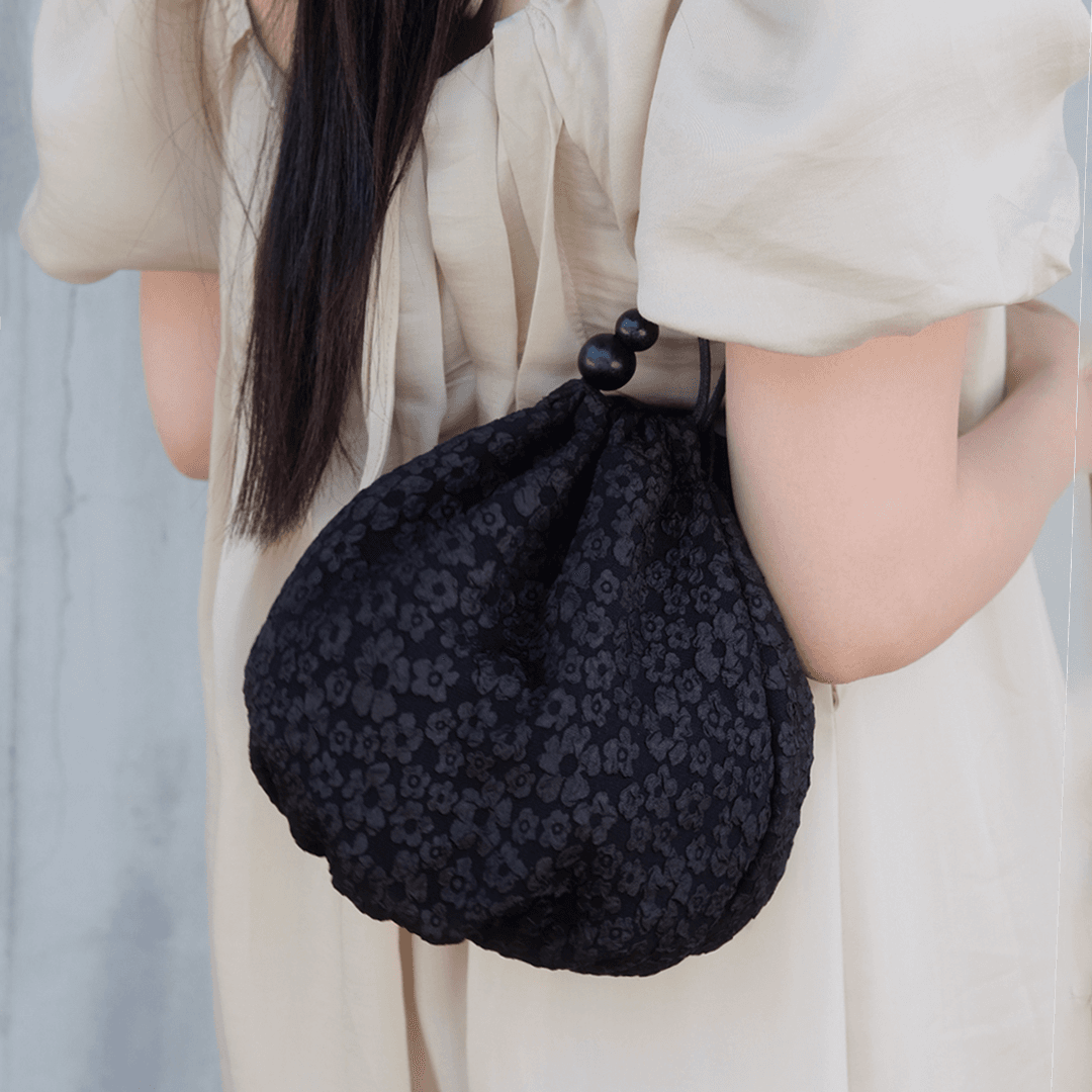 Bloom Bucket (Black Daisy)
