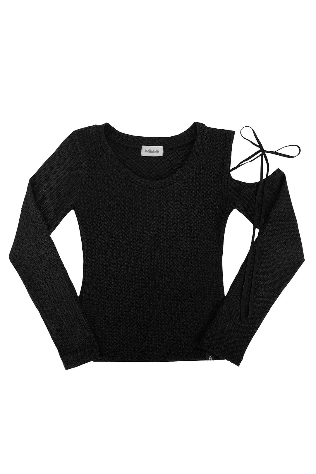 Shoulder hole tee