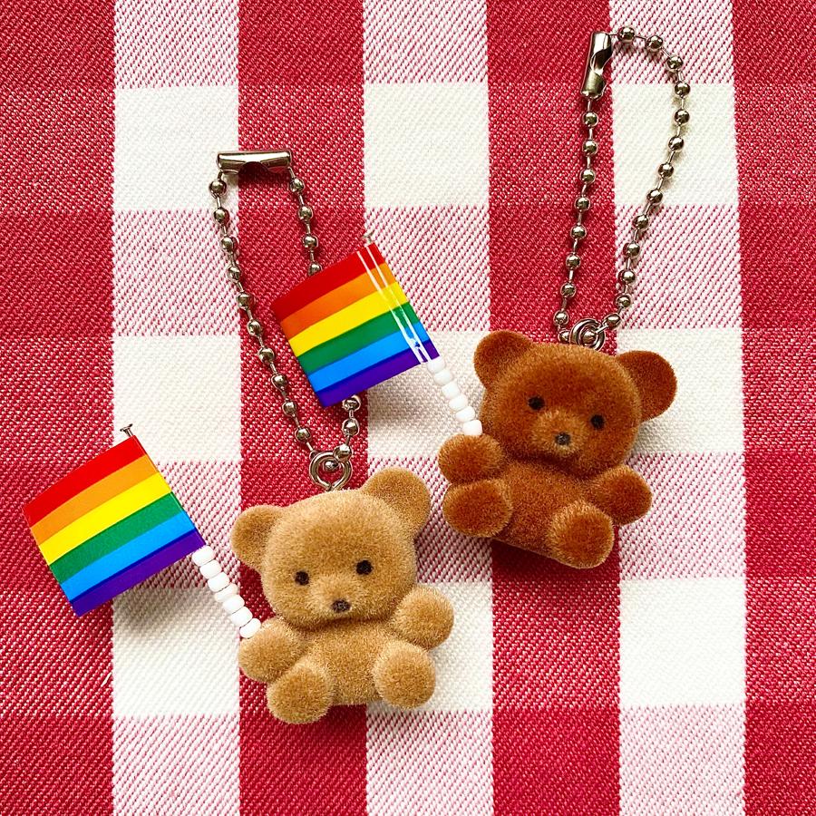 [레인보우굿즈전] 새새스튜디오 무지개 깃발 곰돌이 키링