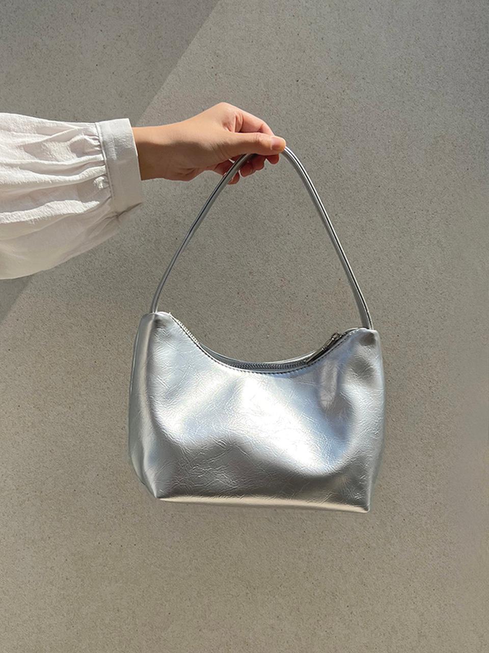 호쉔 [특가세일🔥] 패리스 에나멜 호보 바게트 미니 숄더백 실버백 (4color)