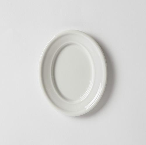 46. Milk oval plate