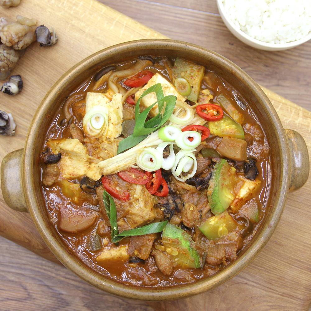 킹된장남 해물 미더덕 바지락 우렁 소고기 빡 된장찌개 2인분 톳 고추 궁채 무침 된장남