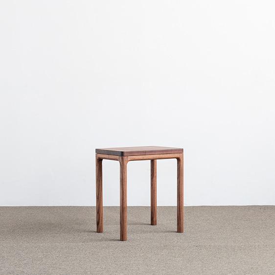 마이스터월넛 서클 스툴