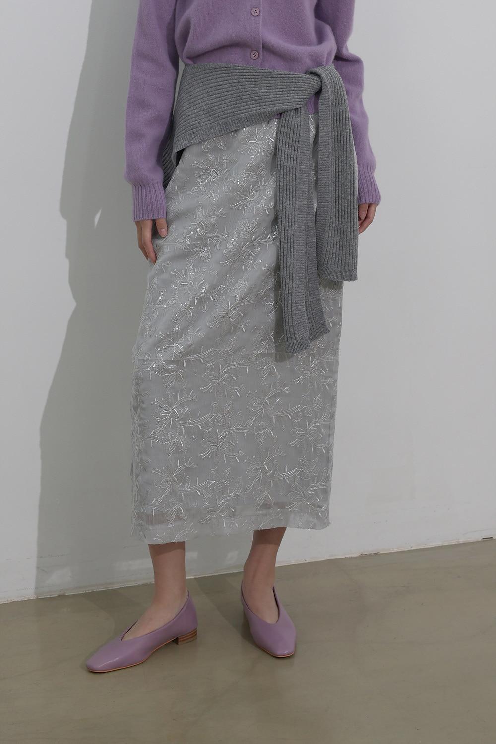 글로시 자수 스커트