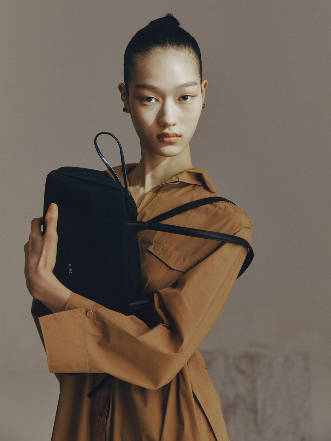 Drawstring Shoulder Bag - Black