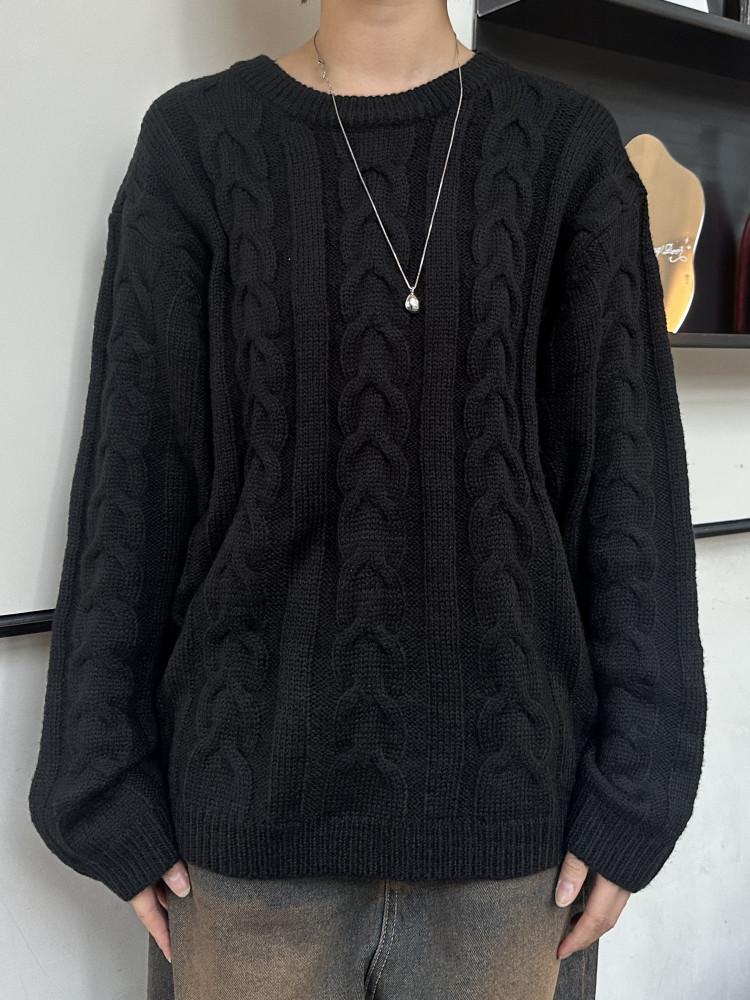 라운드 꽈배기 니트