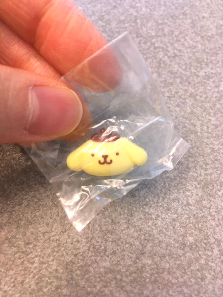 폼폼푸린 자석