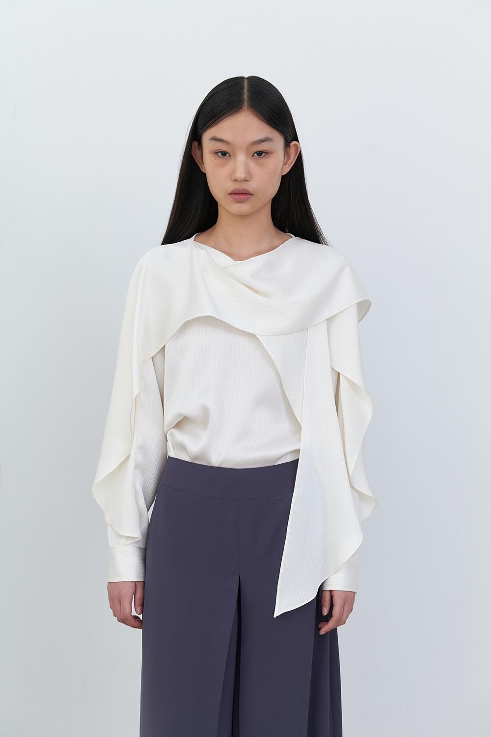 오데트 블라우스 ( 크림 )