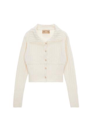 SEMI CROP KNIT CARDIGAN IN IVORY