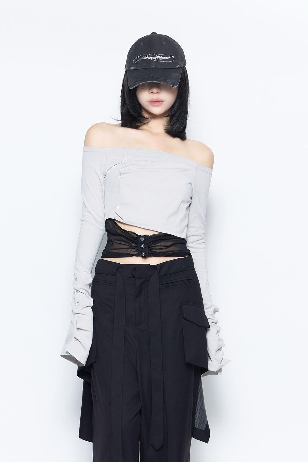 S button layered knit tops