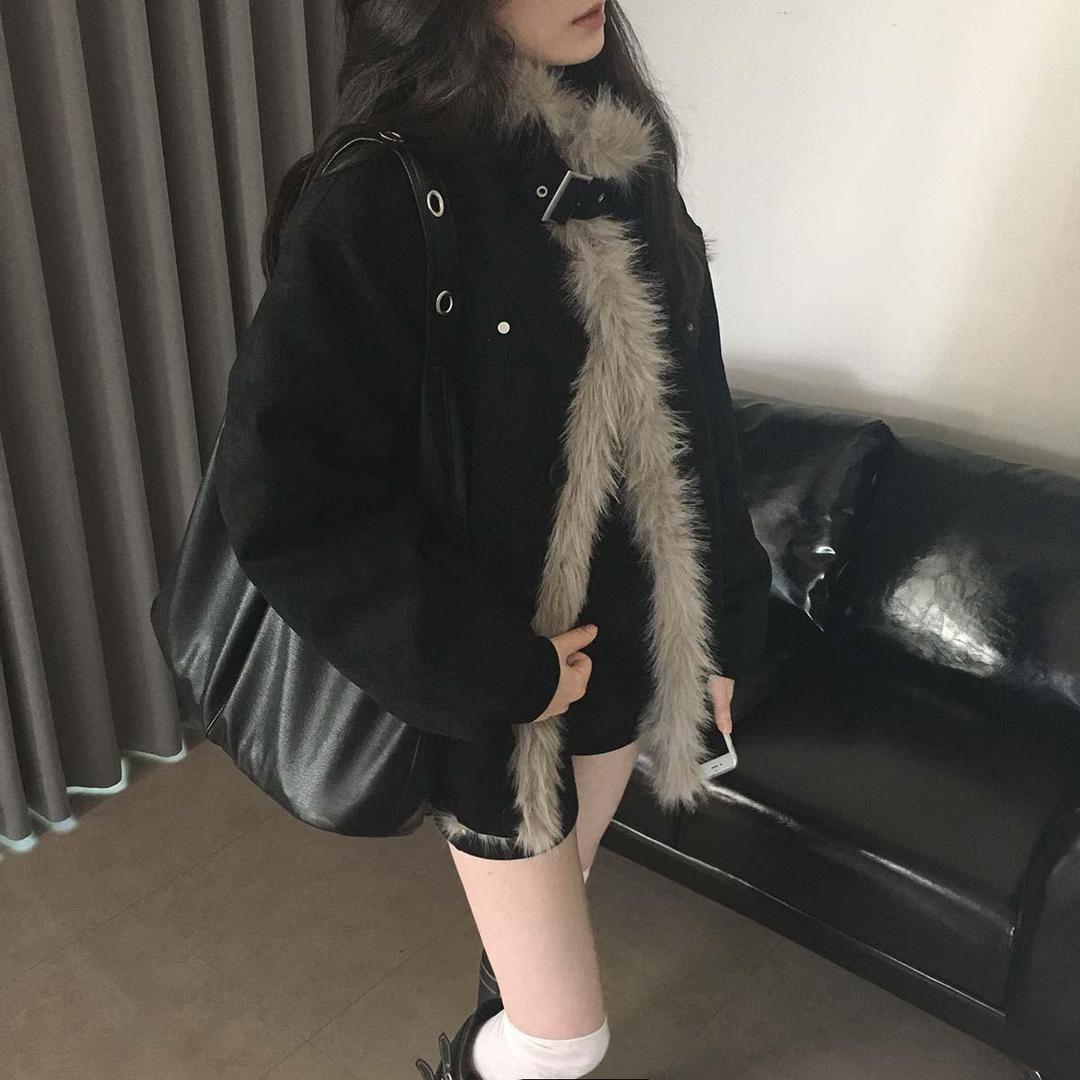 비비파크 [패딩만큼따뜻/고퀄리티]미티 라쿤 퍼 하이넥 버클 패딩 누빔 스웨이드 무스탕 자켓(라쿤퍼자켓/겨울옷/겨울아우터/무스탕/하이넥/연말룩/크리스마스/패딩/그레이)