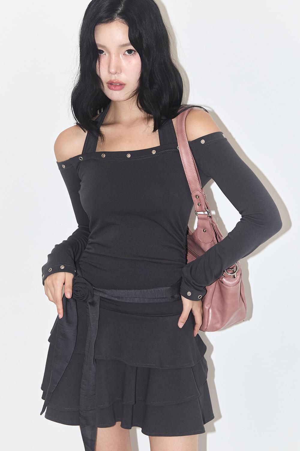 플레어 아일렛 오프숄더 원피스 차콜