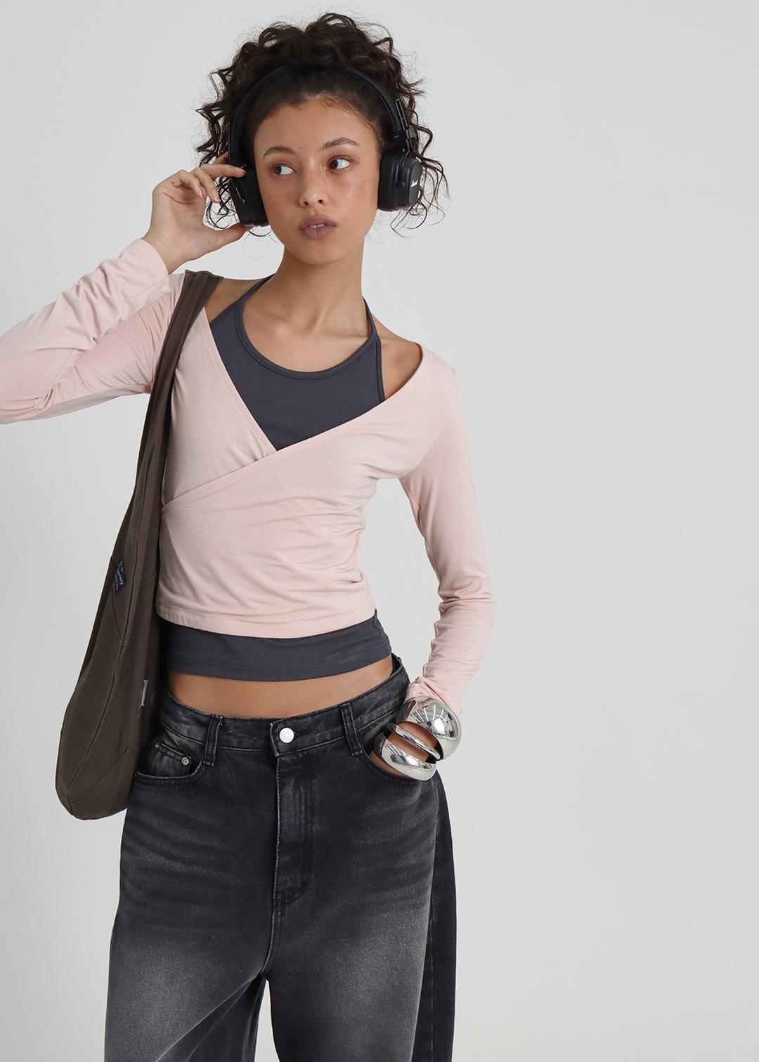 블랙업 [B-BASIC] 텐션 딥브이넥 랩 긴팔티