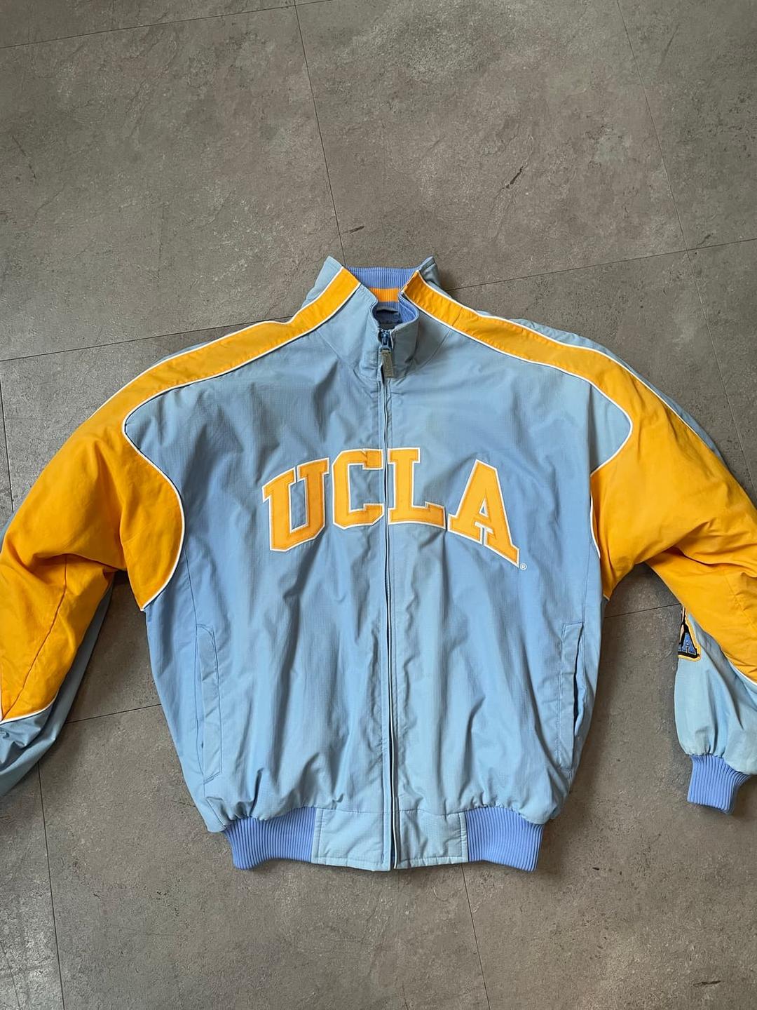 Ucla 스타디움 자켓 | 후루츠패밀리
