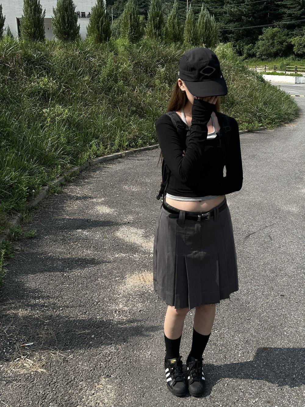 컷팅 플리츠 미디 스커트 (2color)