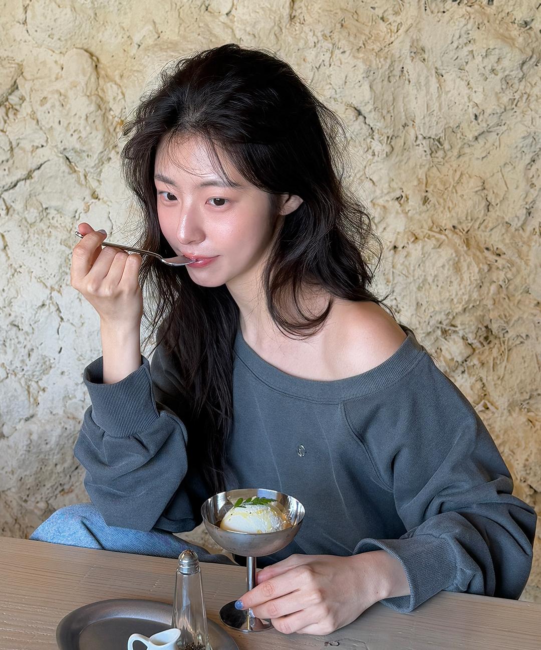 [원숄더아이템💕][주문폭주/꾸안꾸룩] 에딘 오프숄더 스웻셔츠 ( 7 colors ) *누적4만장 best item♥