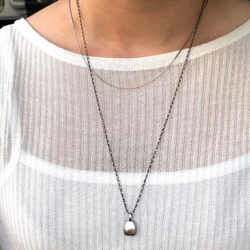 스퀘어 타원 언발 체인 실버 롱목걸이