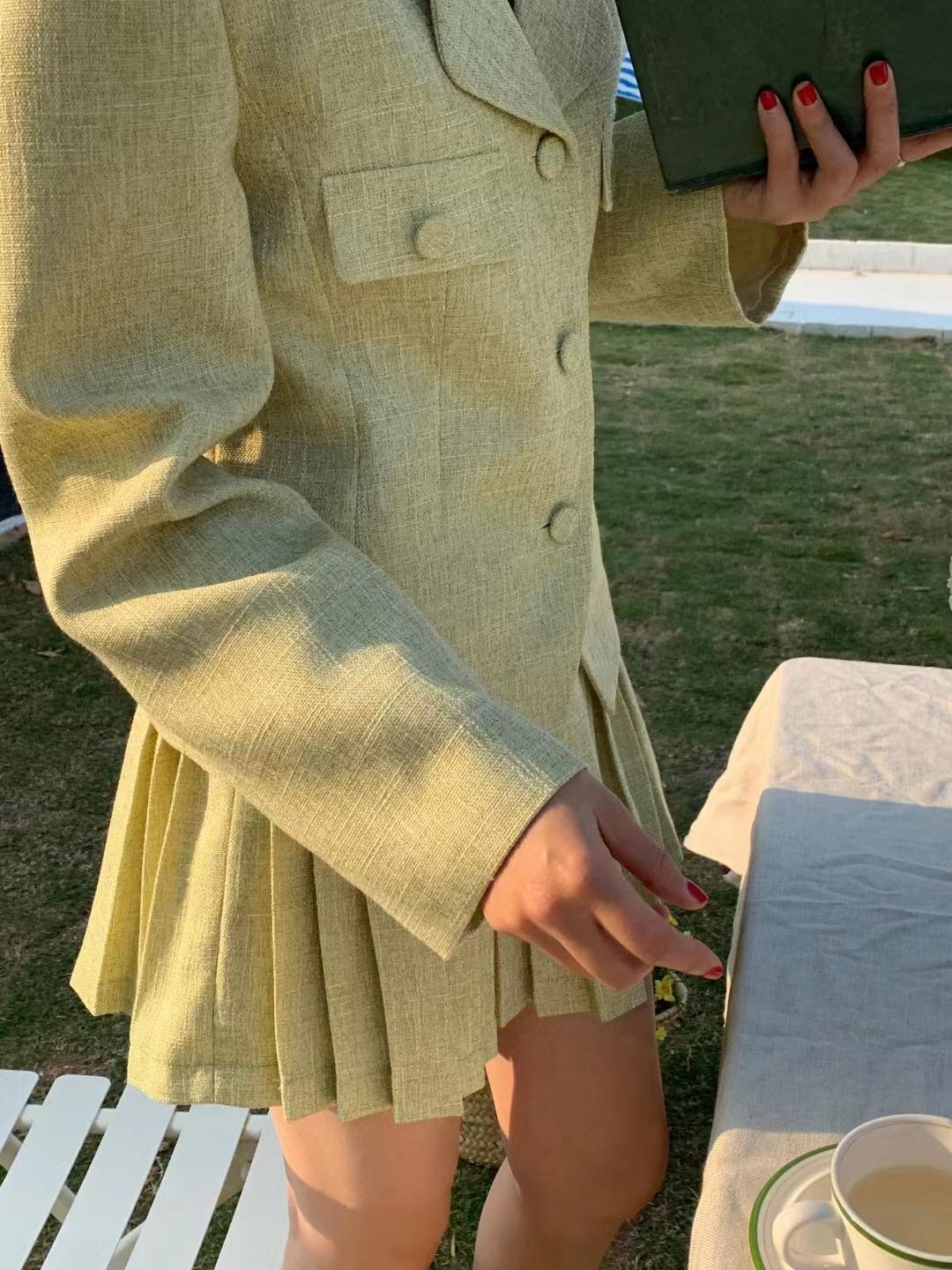 쁘띠 테일러카라 트위드 플리츠 스커트 정장 셋업