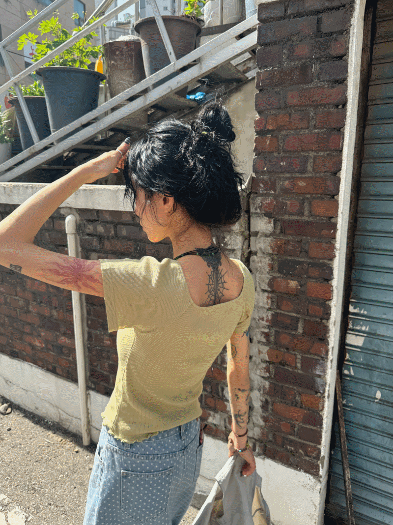 모래하우스 square punch T