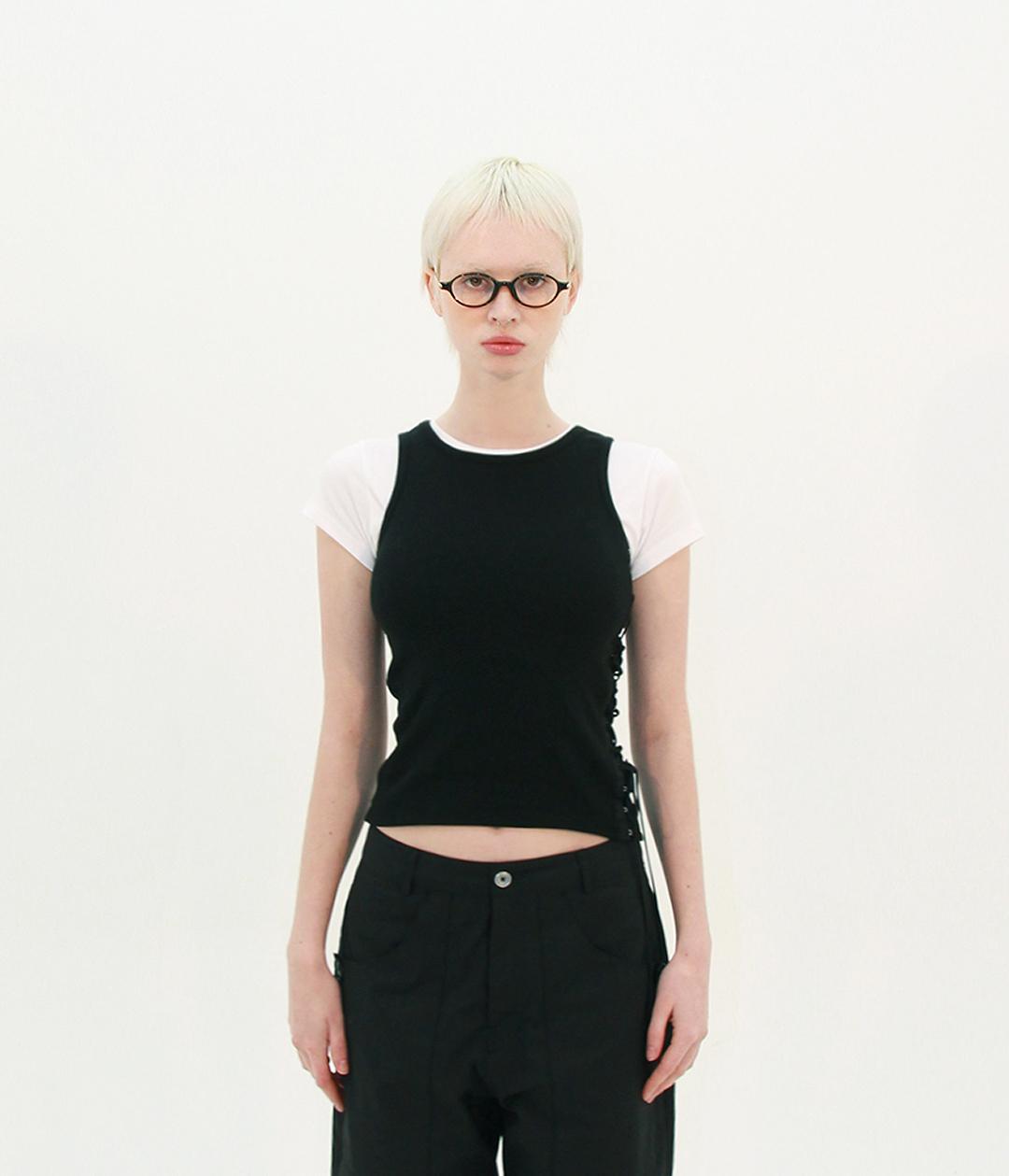 SIDE LACE STRING SLEEVELESS (BLACK)