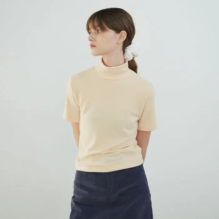 Half turtle neck top (Lemon Cream)