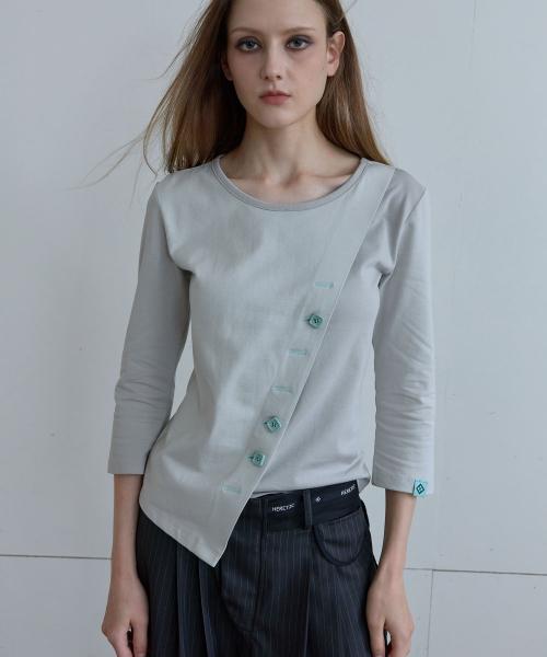BUTTON CROSS T-SHIRT / grey