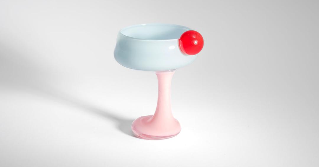 The Signature Glass with a Twist