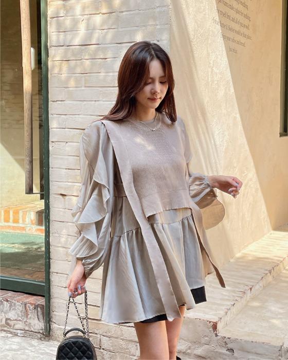 샤릴리 프릴 롱 블라우스 니트 베스트 투피스