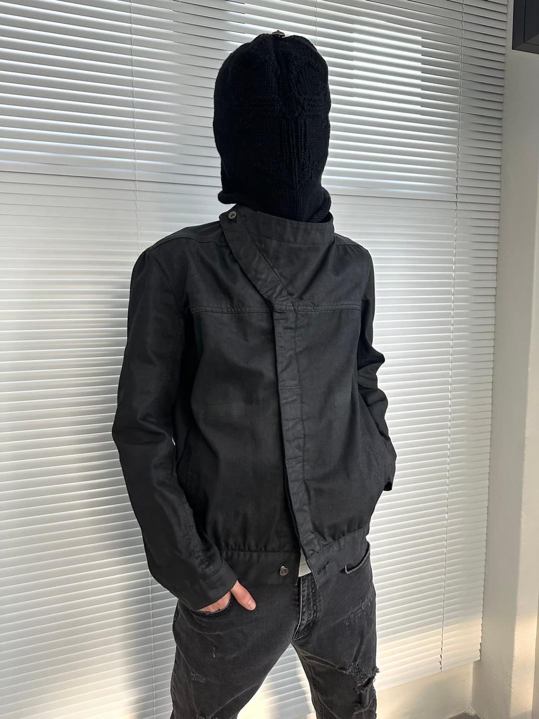 릭오웬스 슬레이브 왁스코팅 하이넥 자켓 | 후루츠패밀리